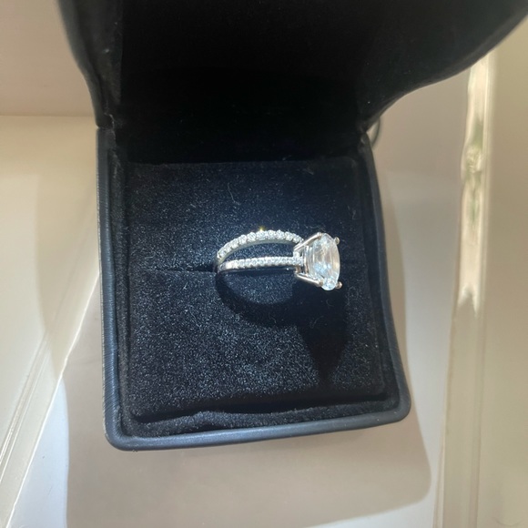 4.42 ct Oval ring - Picture 6 of 9